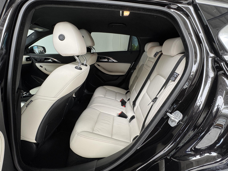 Infiniti Q30 1.6t Premium Tech | Navigatie | 360° Camera | Trek — photo 8