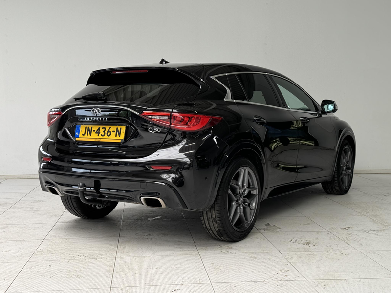 Infiniti Q30 1.6t Premium Tech | Navigatie | 360° Camera | Trek — photo 2