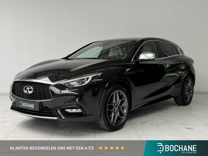 Infiniti Q30 1.6t Premium Tech | Navigatie | 360° Camera | Trek