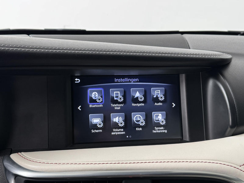 Infiniti Q30 1.6t Premium Tech | Navigatie | 360° Camera | Trek — photo 31