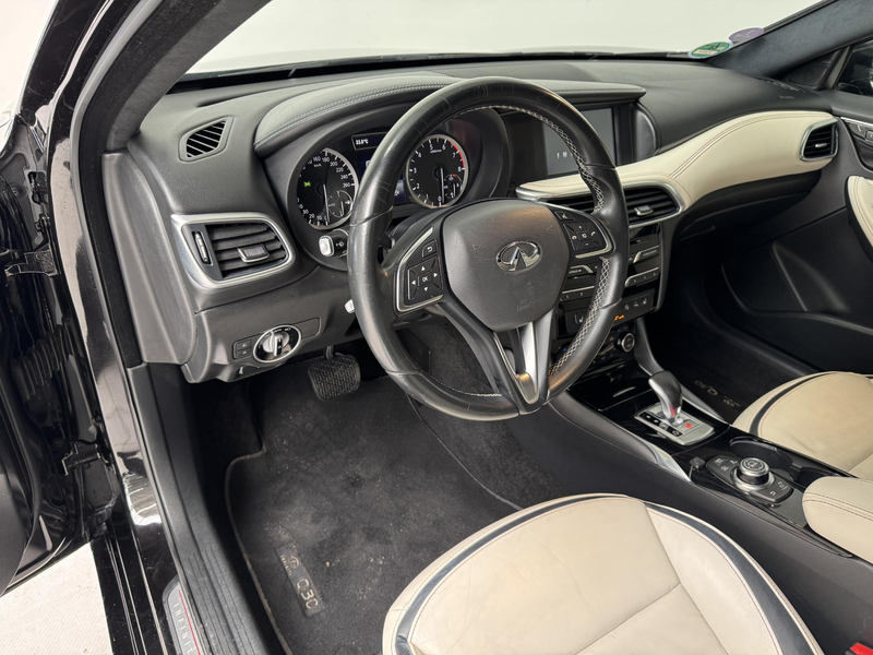 Infiniti Q30 1.6t Premium Tech | Navigatie | 360° Camera | Trek — photo 18