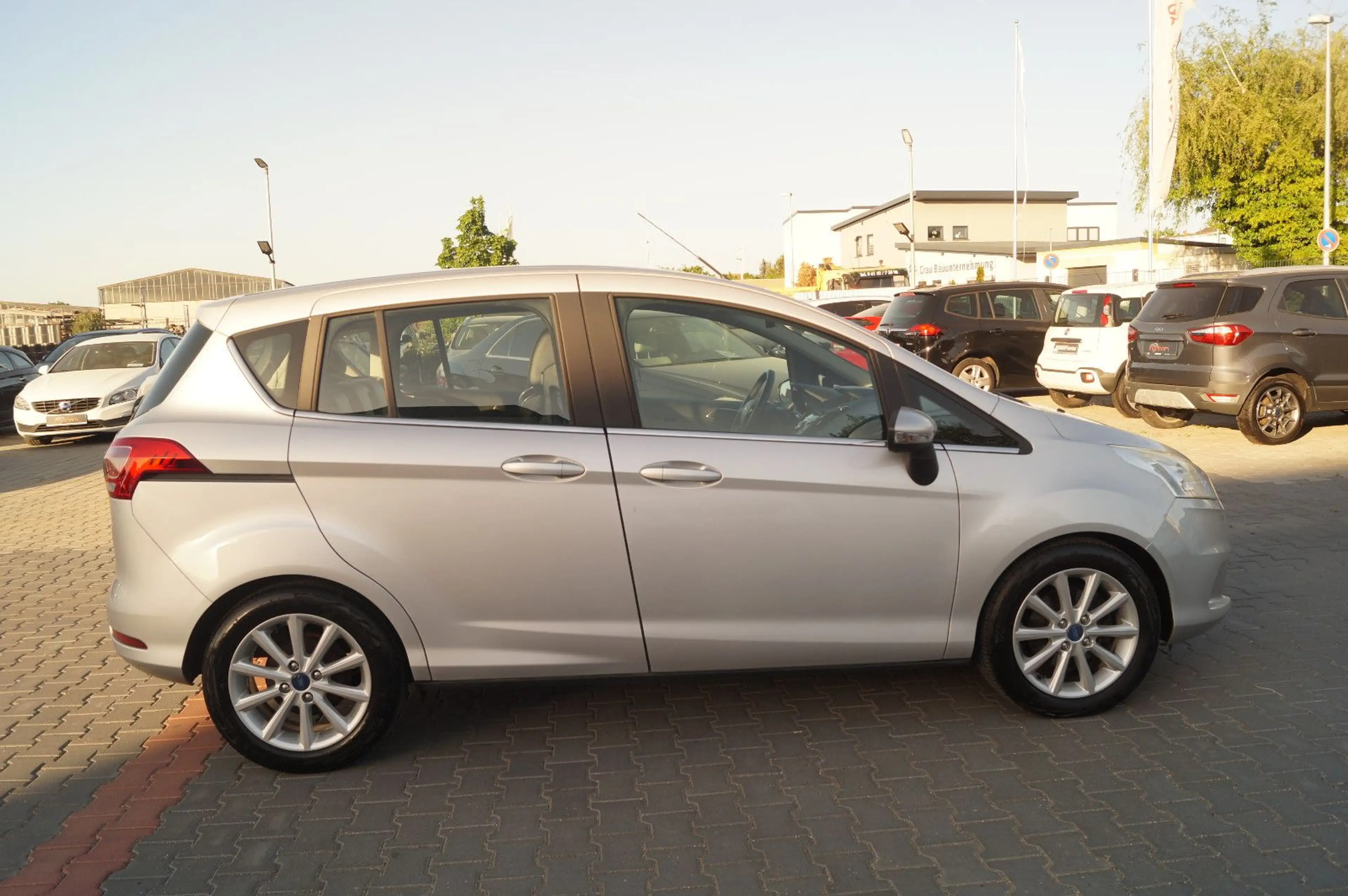 Ford B-Max Titanium Klimaauto Tempomat Leder AHK — photo 8