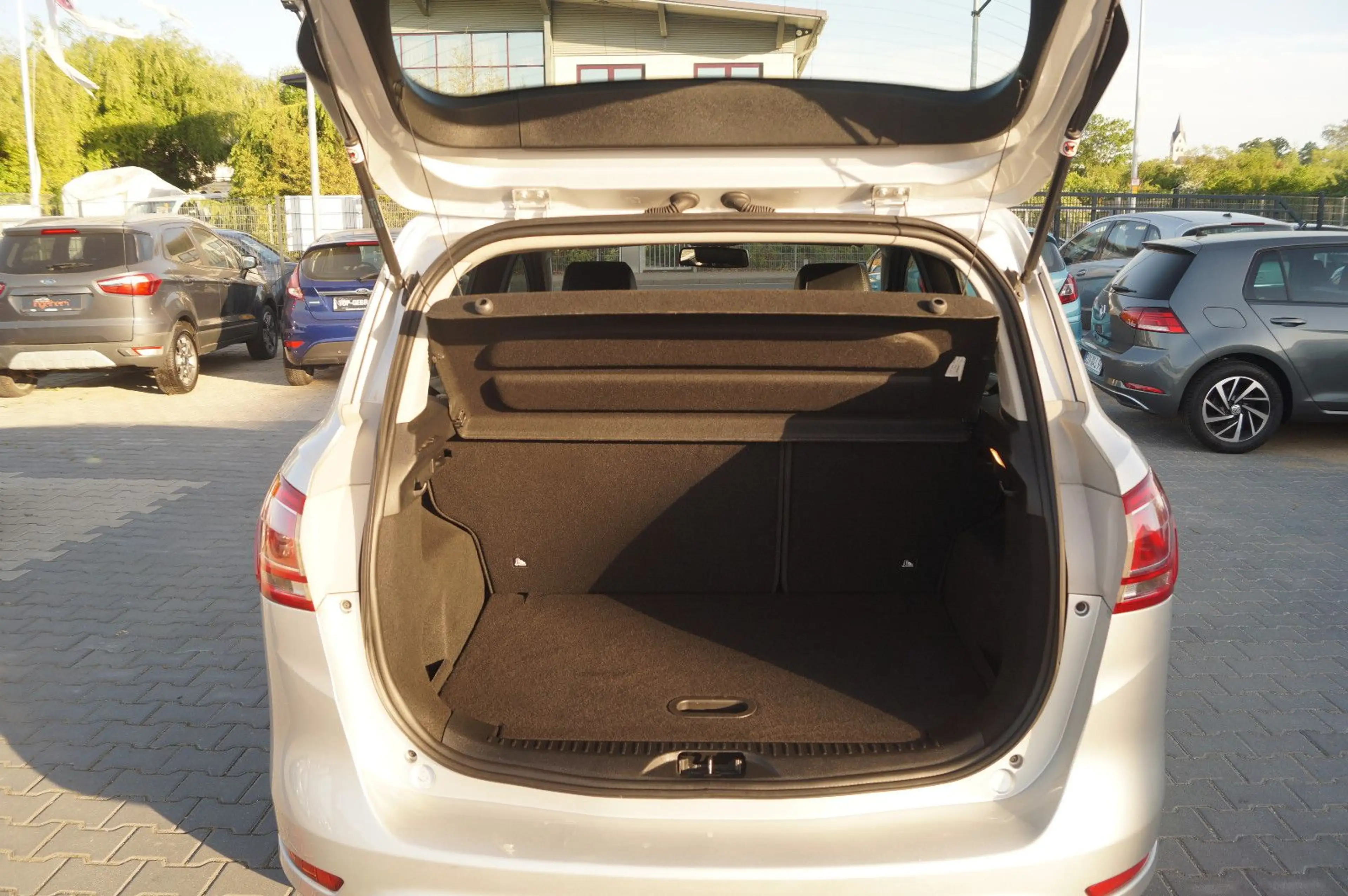 Ford B-Max Titanium Klimaauto Tempomat Leder AHK — photo 13