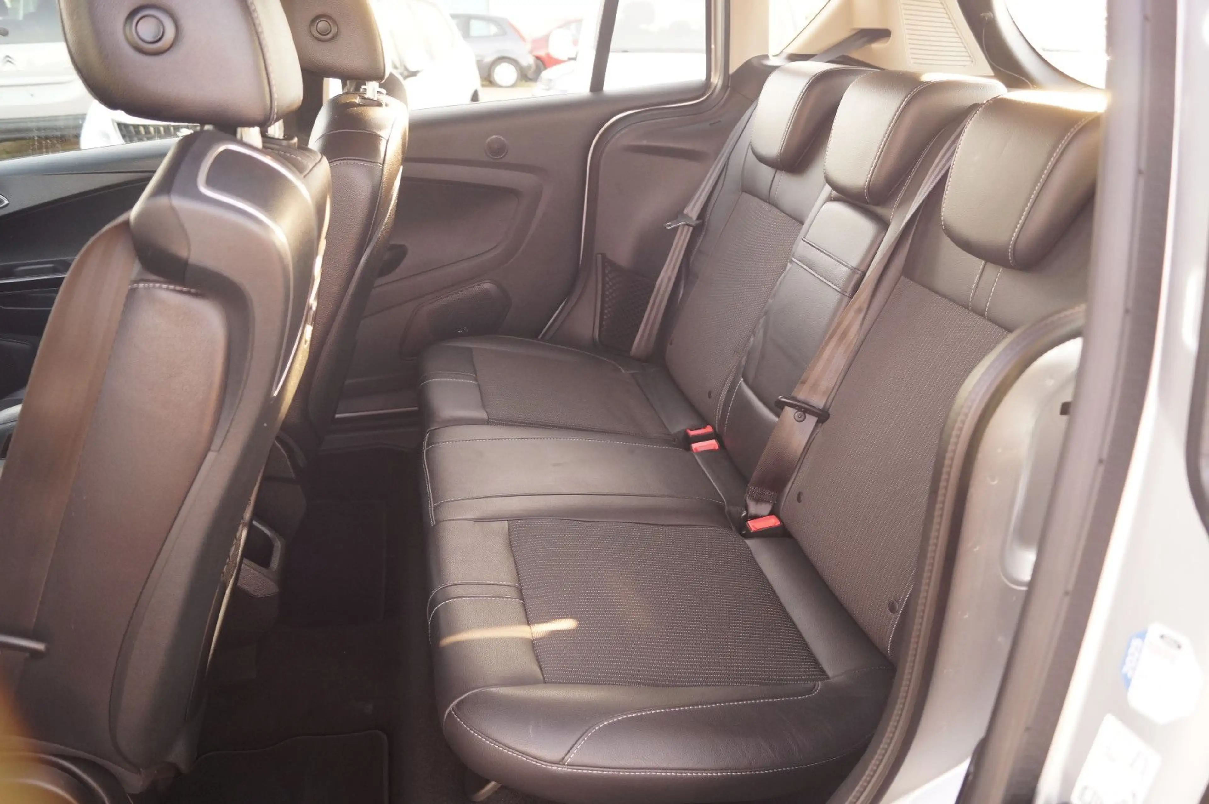 Ford B-Max Titanium Klimaauto Tempomat Leder AHK — photo 14