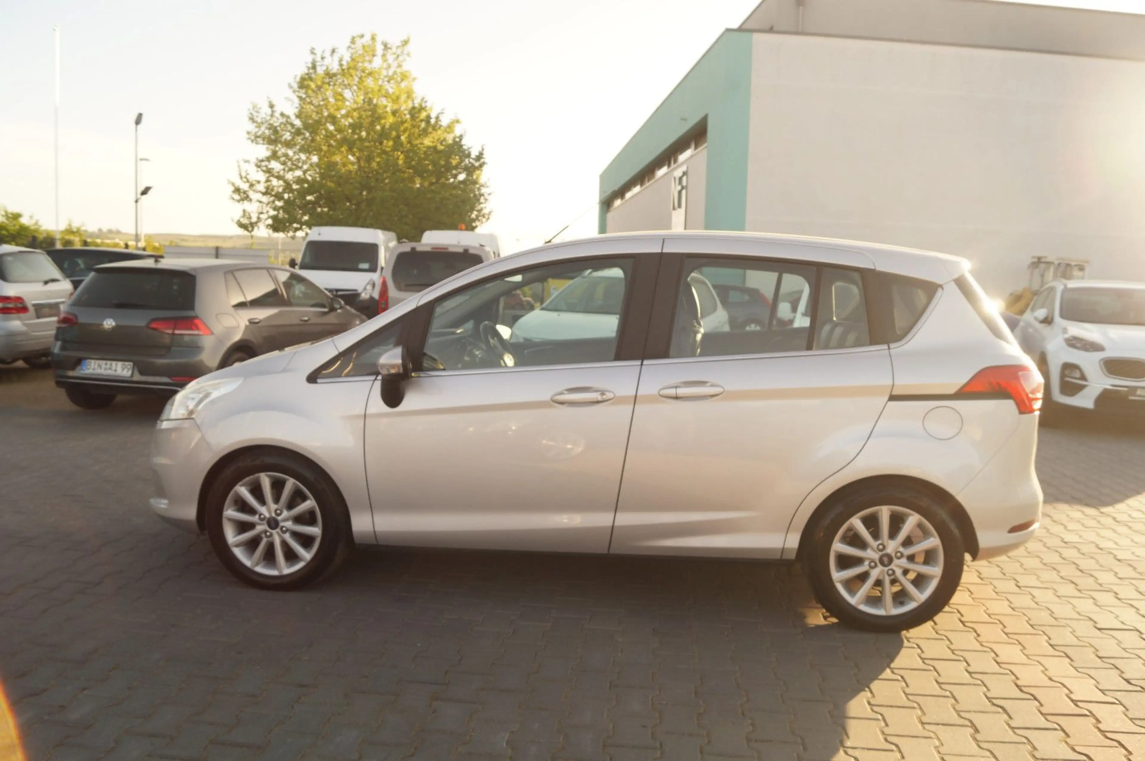 Ford B-Max Titanium Klimaauto Tempomat Leder AHK — photo 4