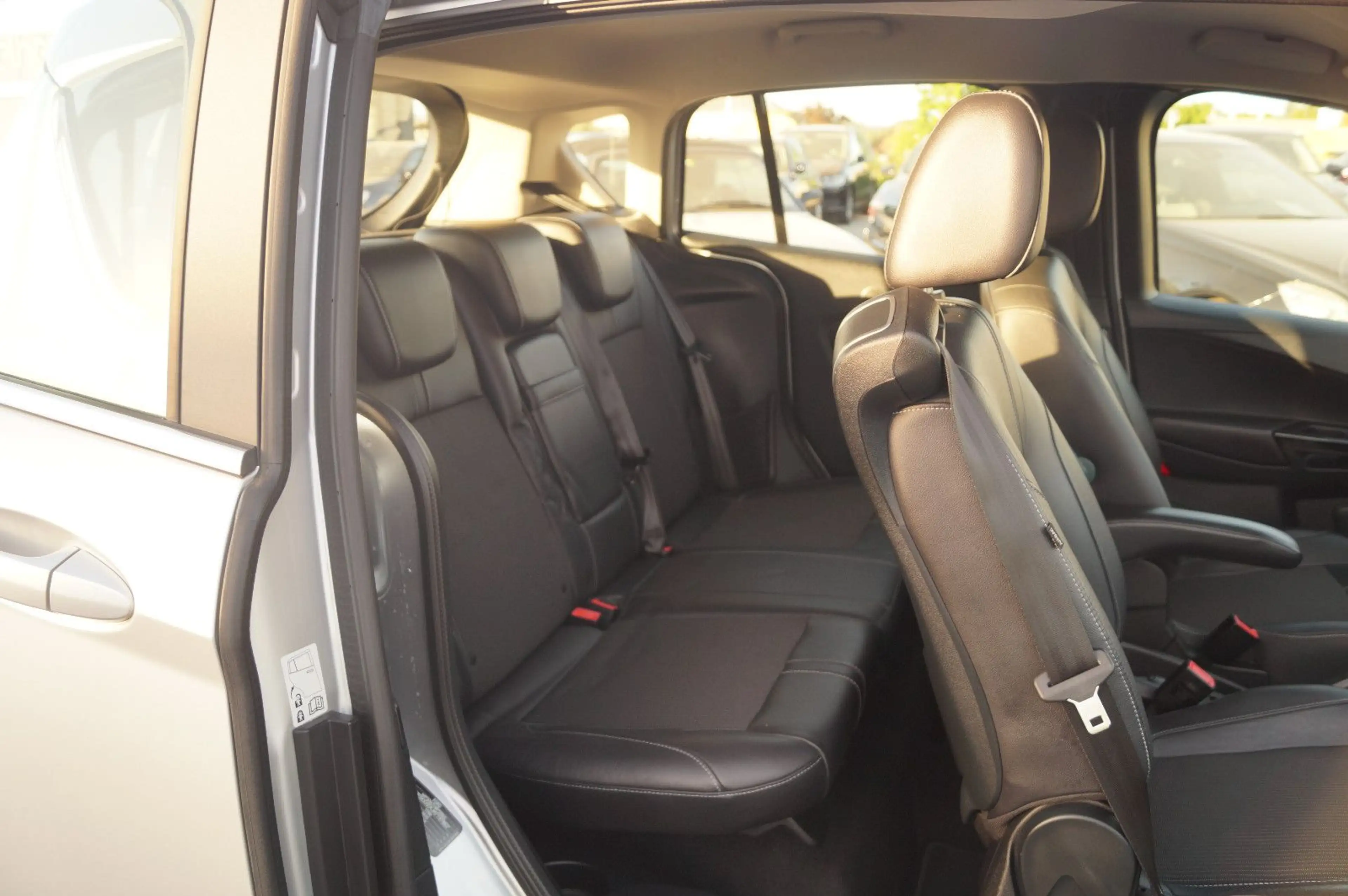 Ford B-Max Titanium Klimaauto Tempomat Leder AHK — photo 11