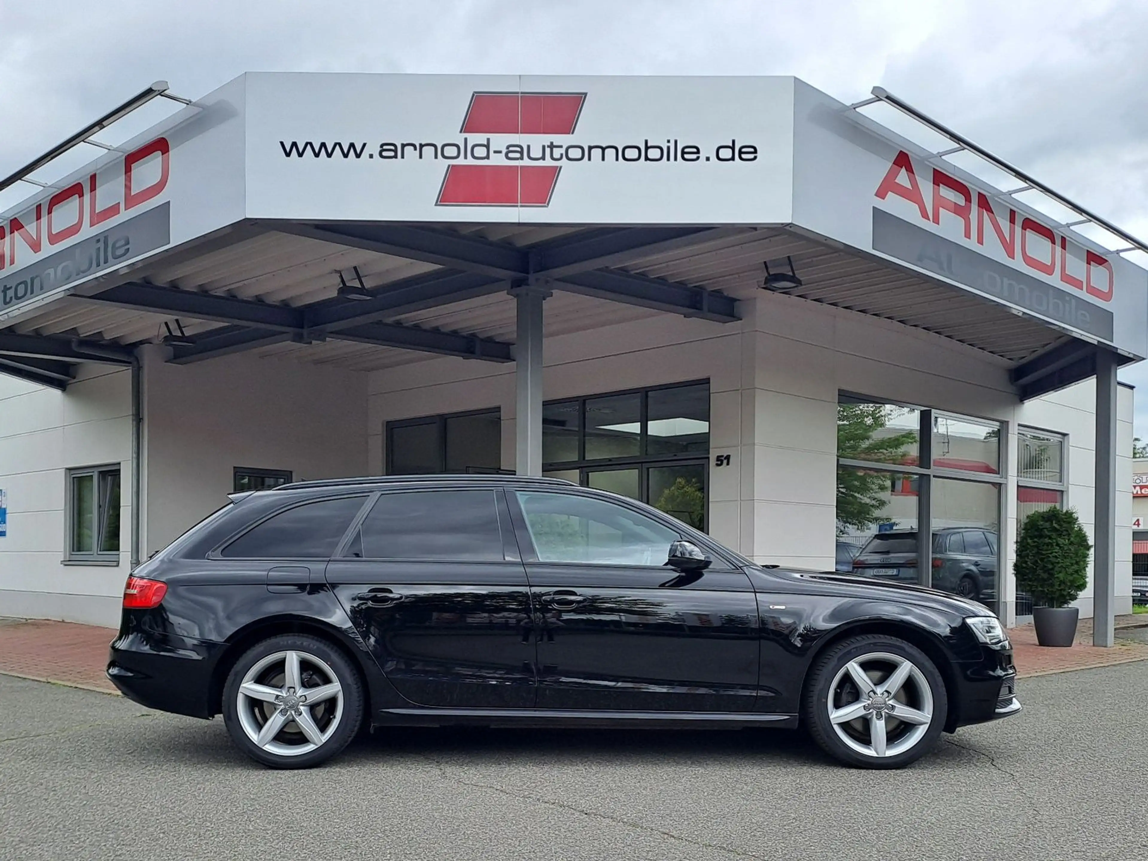 Audi A4 Avant 2.0 TDI S line - Top-Zustand — photo 3