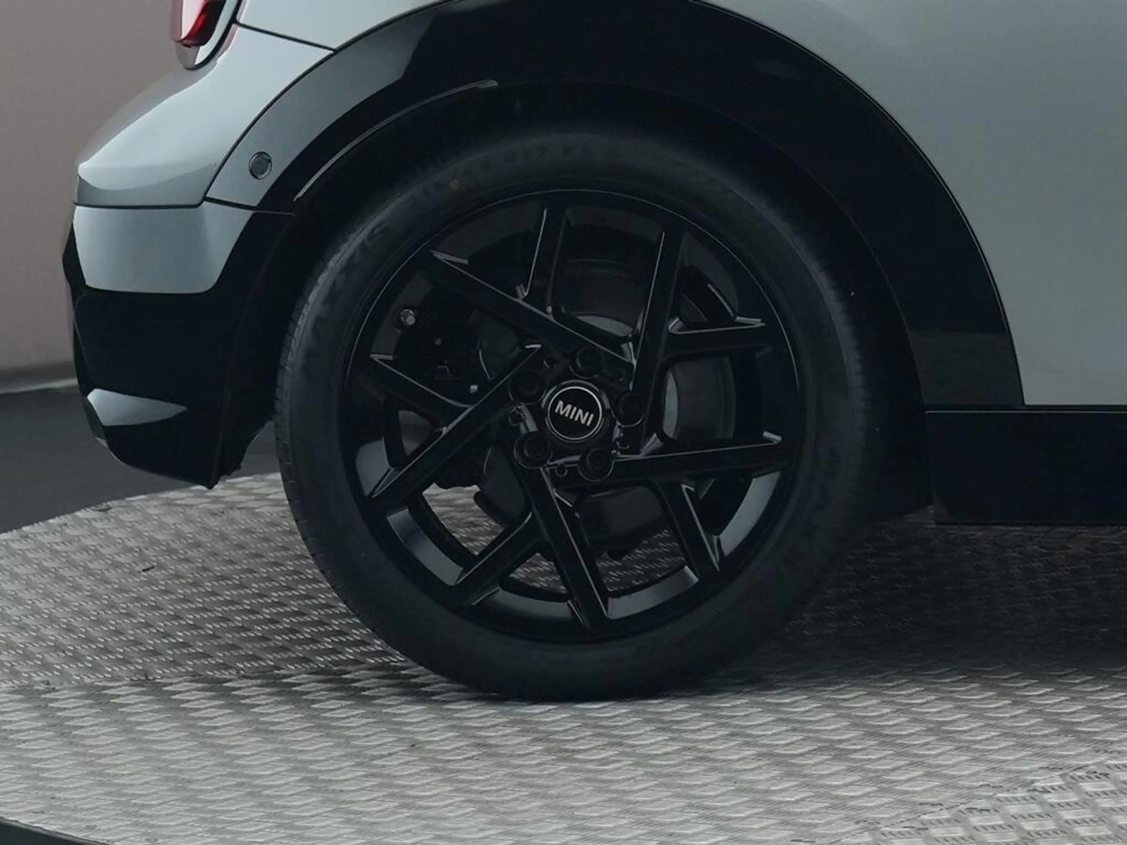MINI Cooper S Cabrio 2.0 John Cooper Works L — photo 15