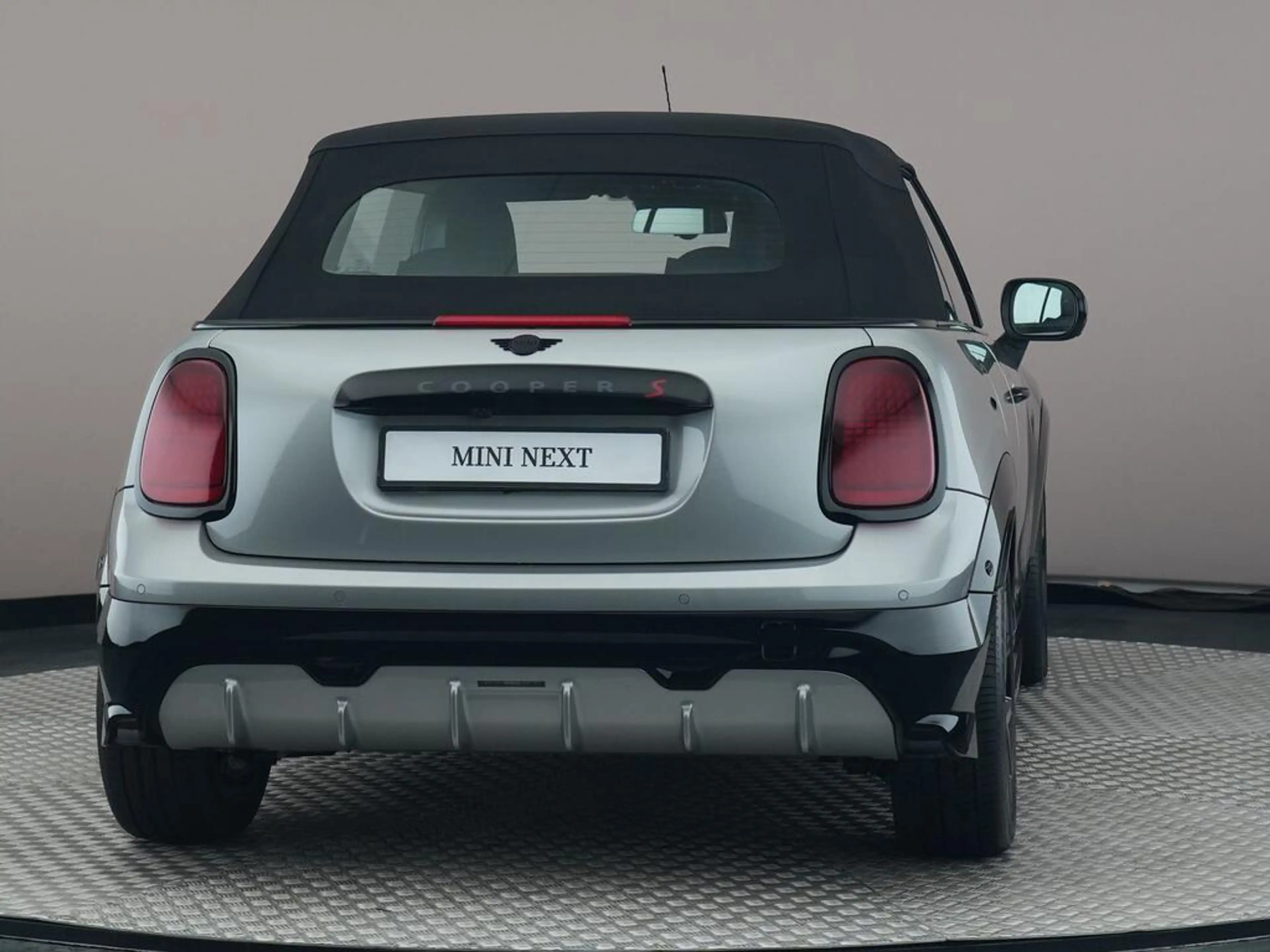 MINI Cooper S Cabrio 2.0 John Cooper Works L — photo 9