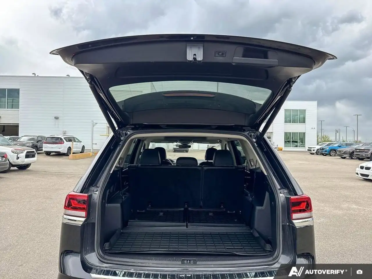 Volkswagen Atlas снимка Volkswagen Atlas