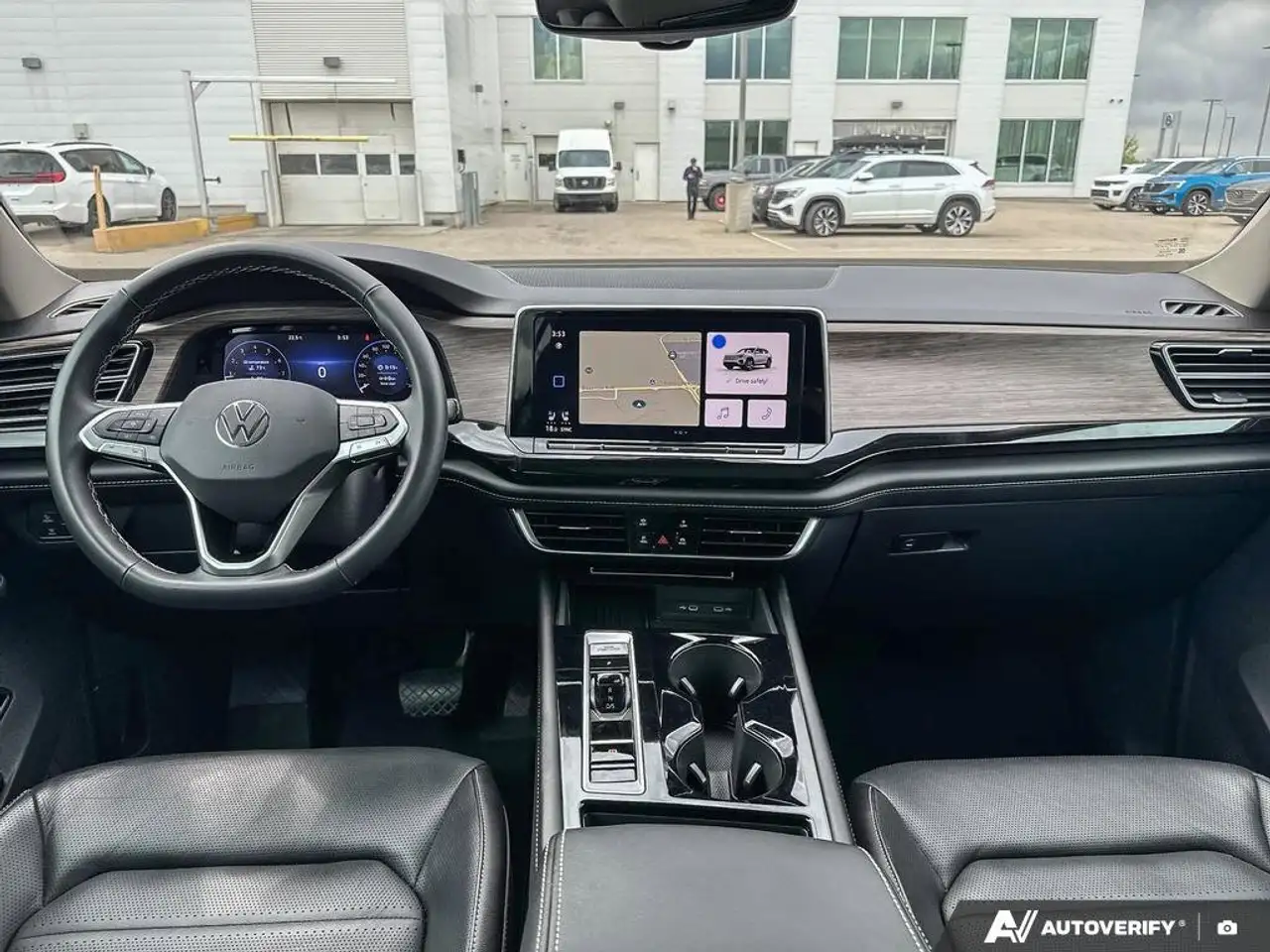 Volkswagen Atlas снимка Volkswagen Atlas