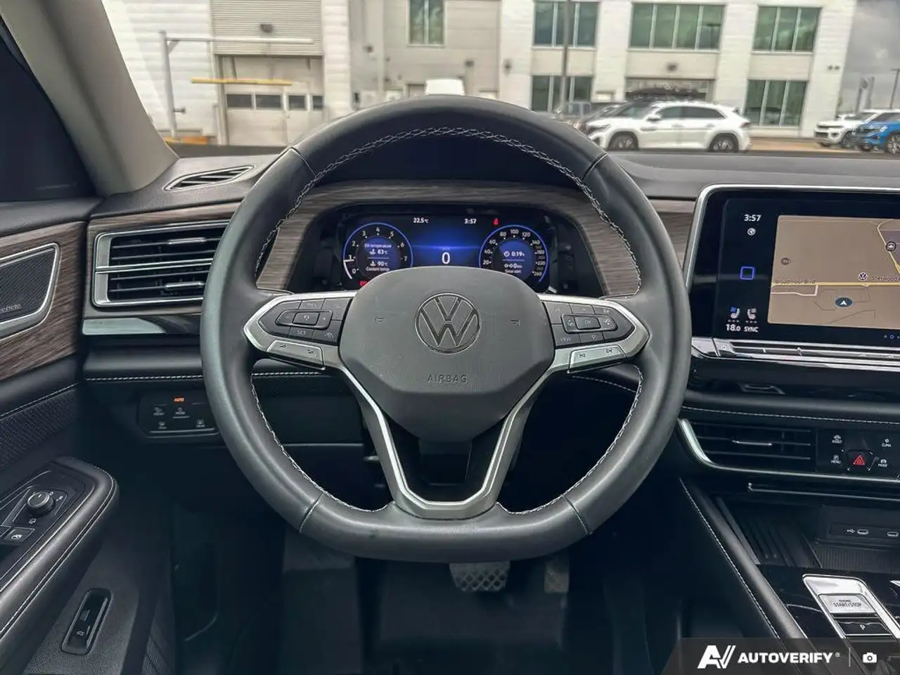 Volkswagen Atlas снимка Volkswagen Atlas