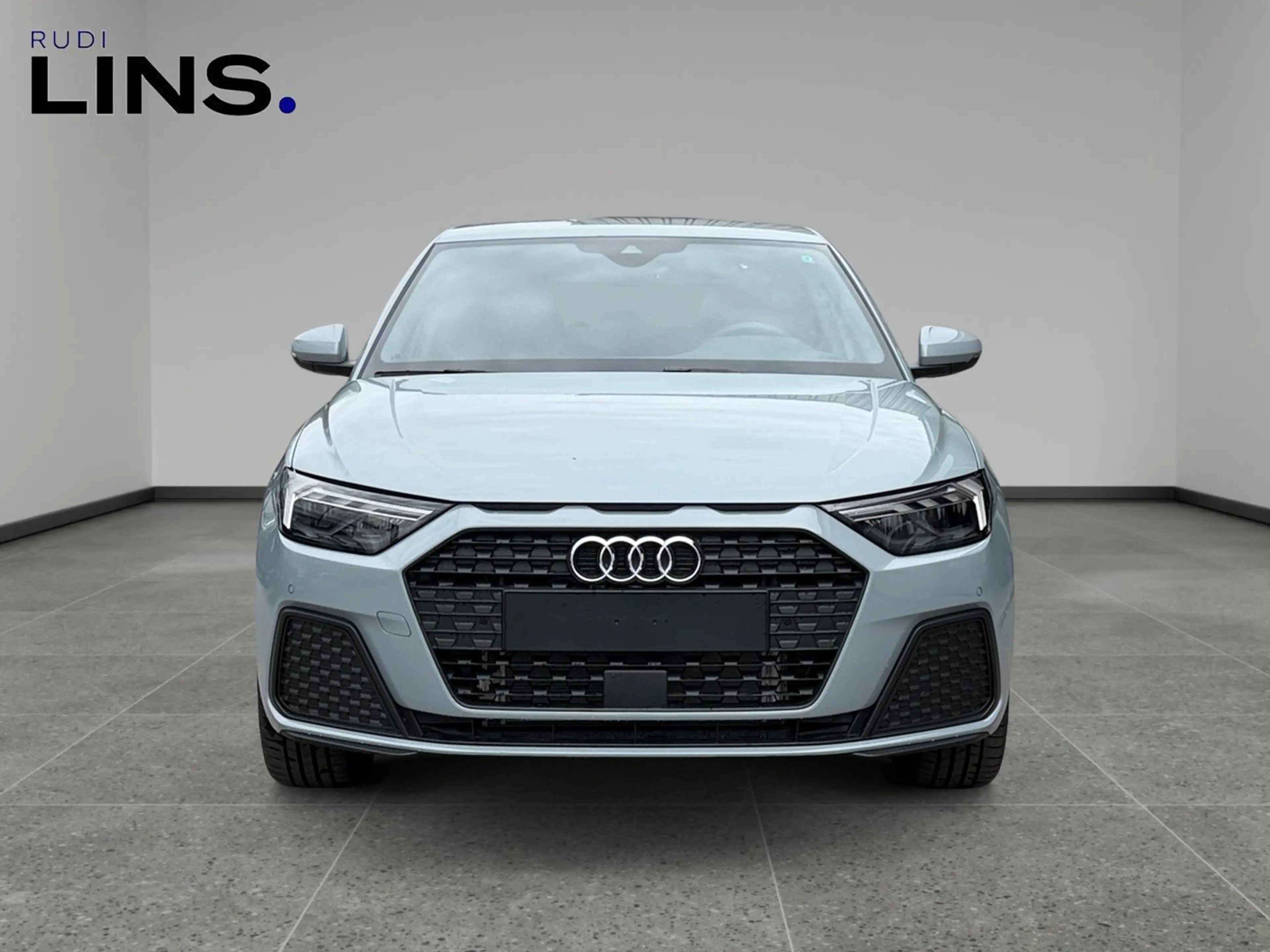 Audi A1 30 TFSI intense — photo 8