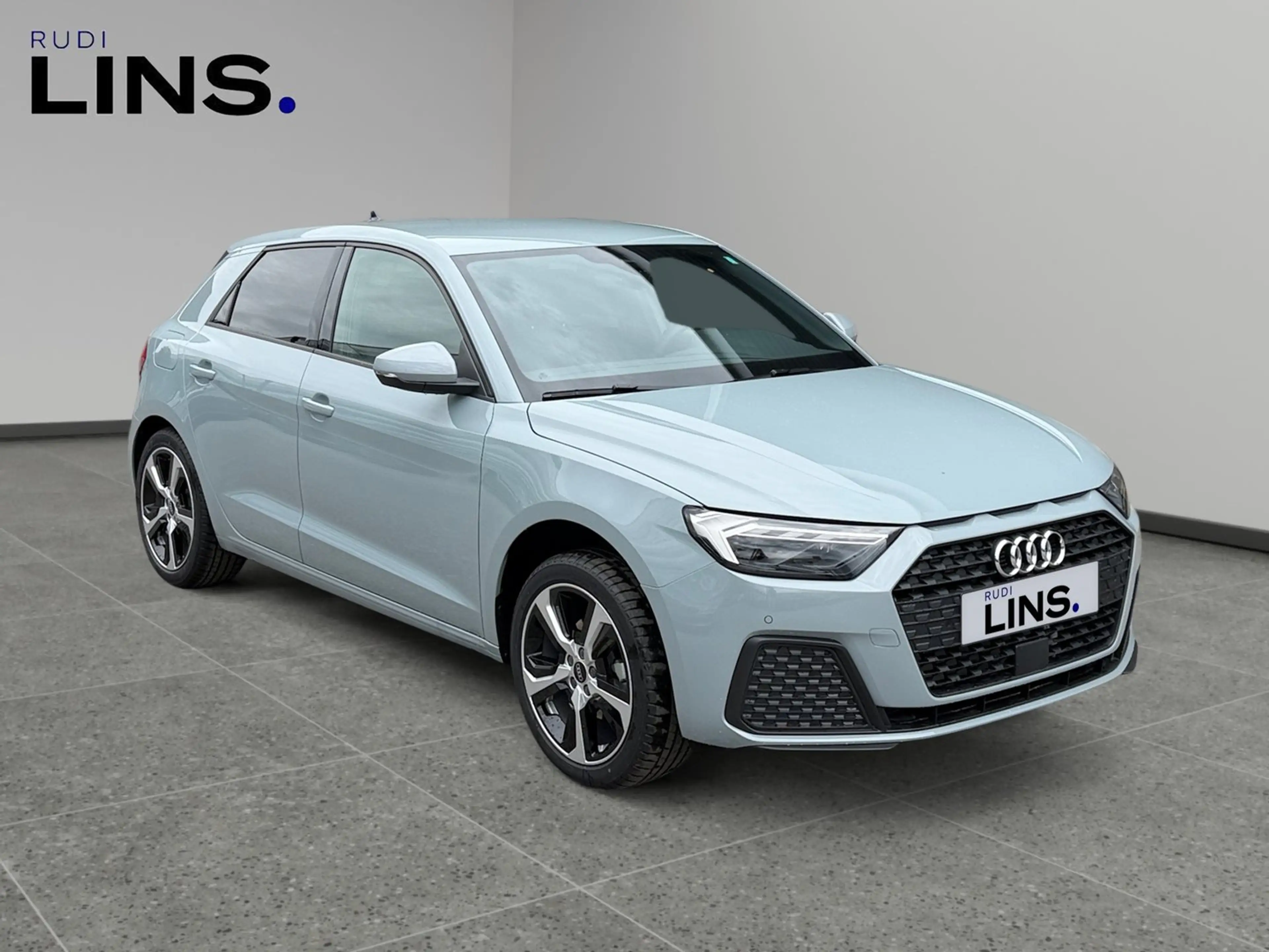 Audi A1 30 TFSI intense — photo 7