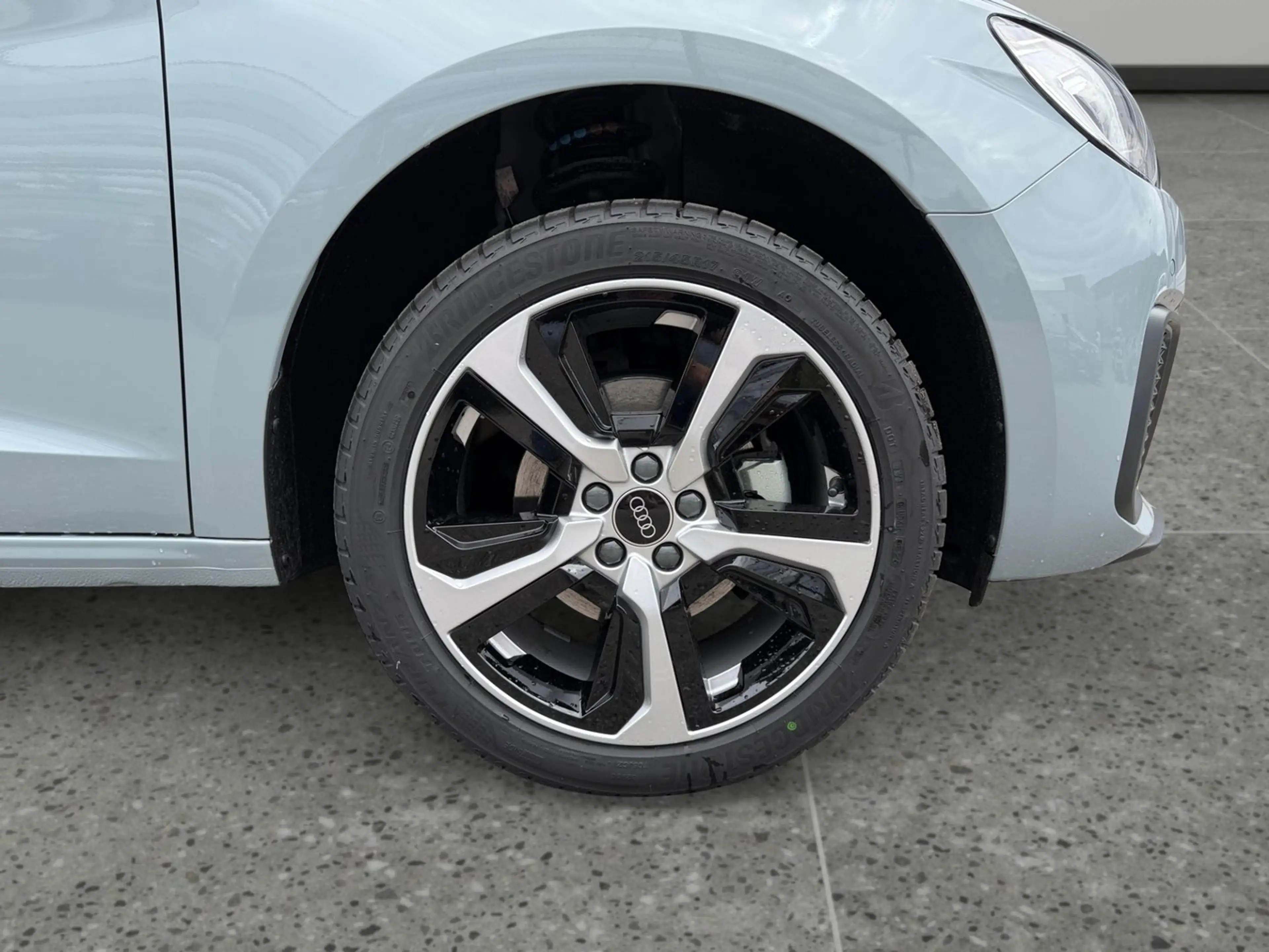 Audi A1 30 TFSI intense — photo 14