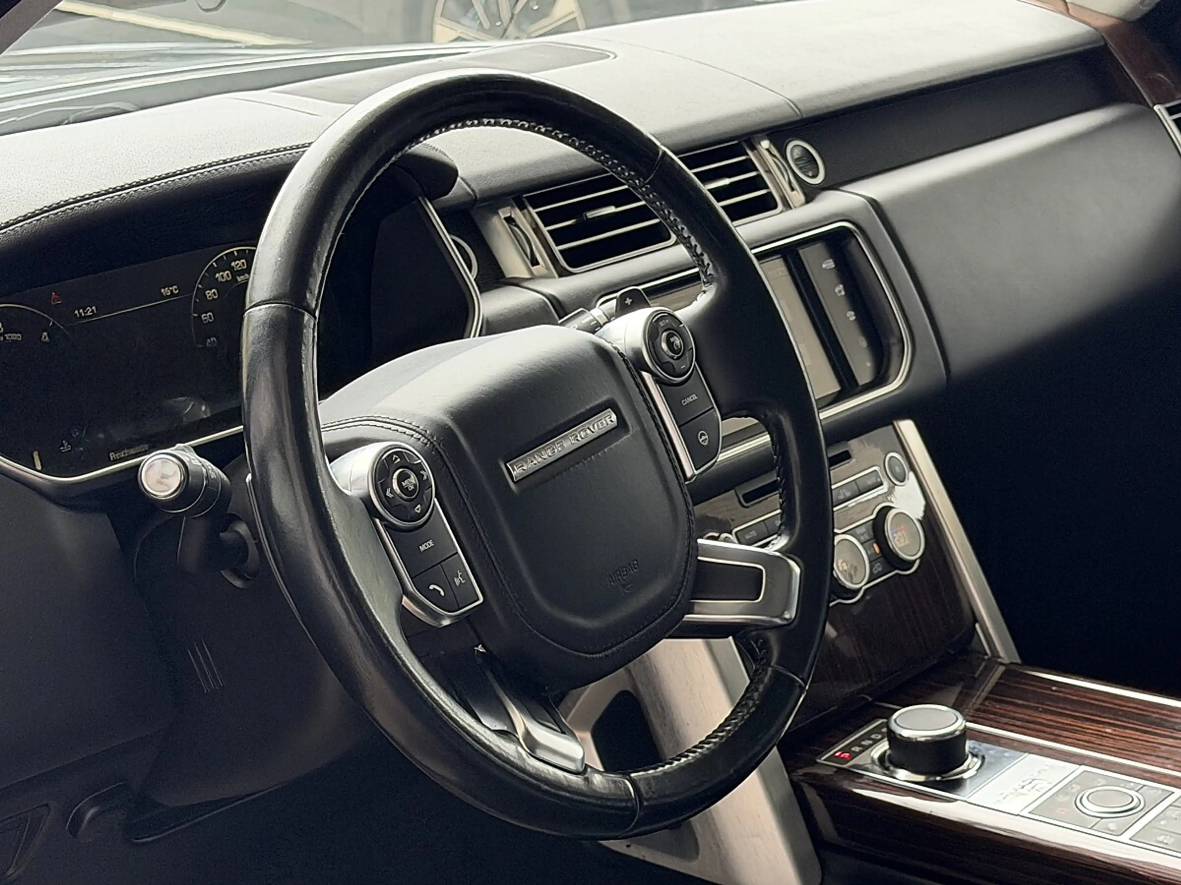 Land Rover Range Rover 4.4 SDV8 Vogue /EURO 6) — photo 14