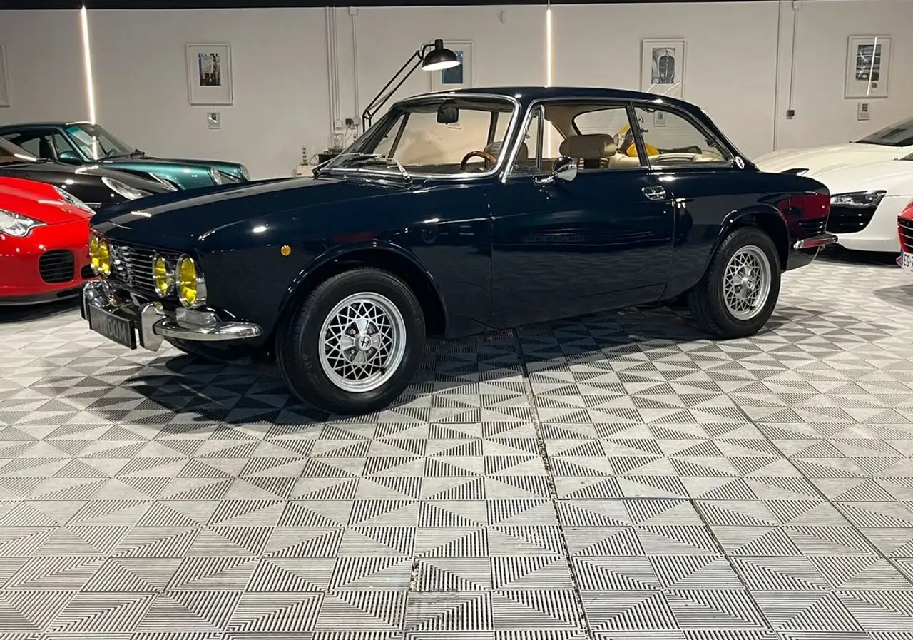 Alfa Romeo Giulia 2000 GT Veloce – Restauration Complète, foto 4