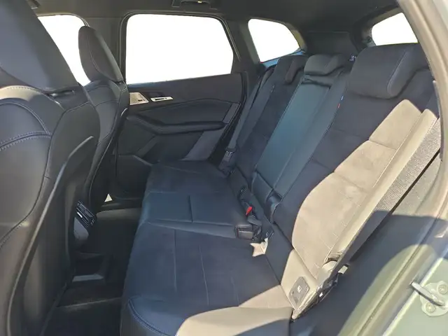 BMW 2 Series view 9