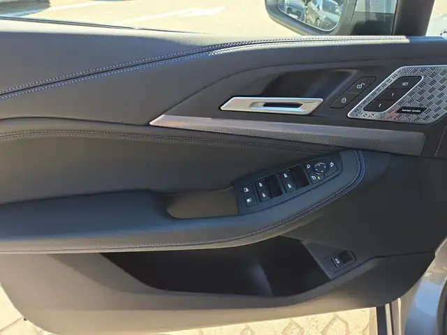 BMW 2 Series view 16