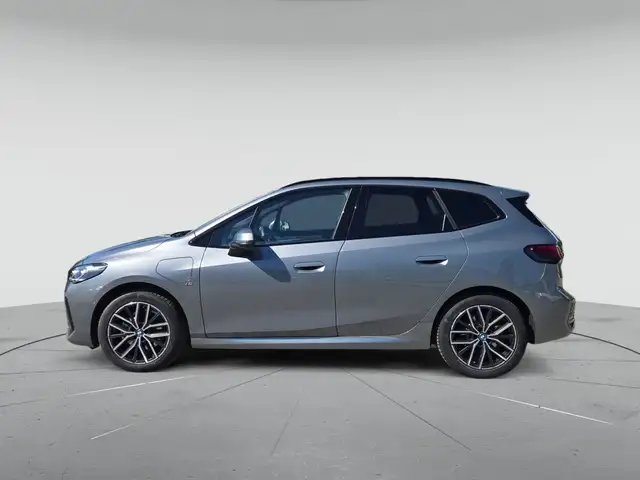 BMW 2 Series view 5