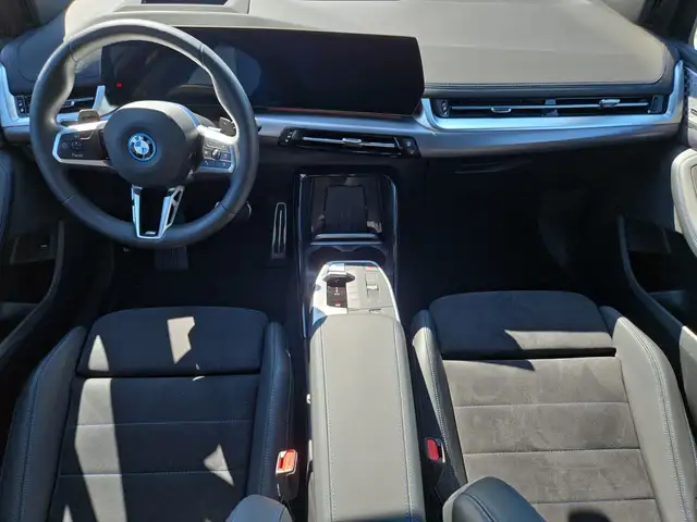 BMW 2 Series view 7