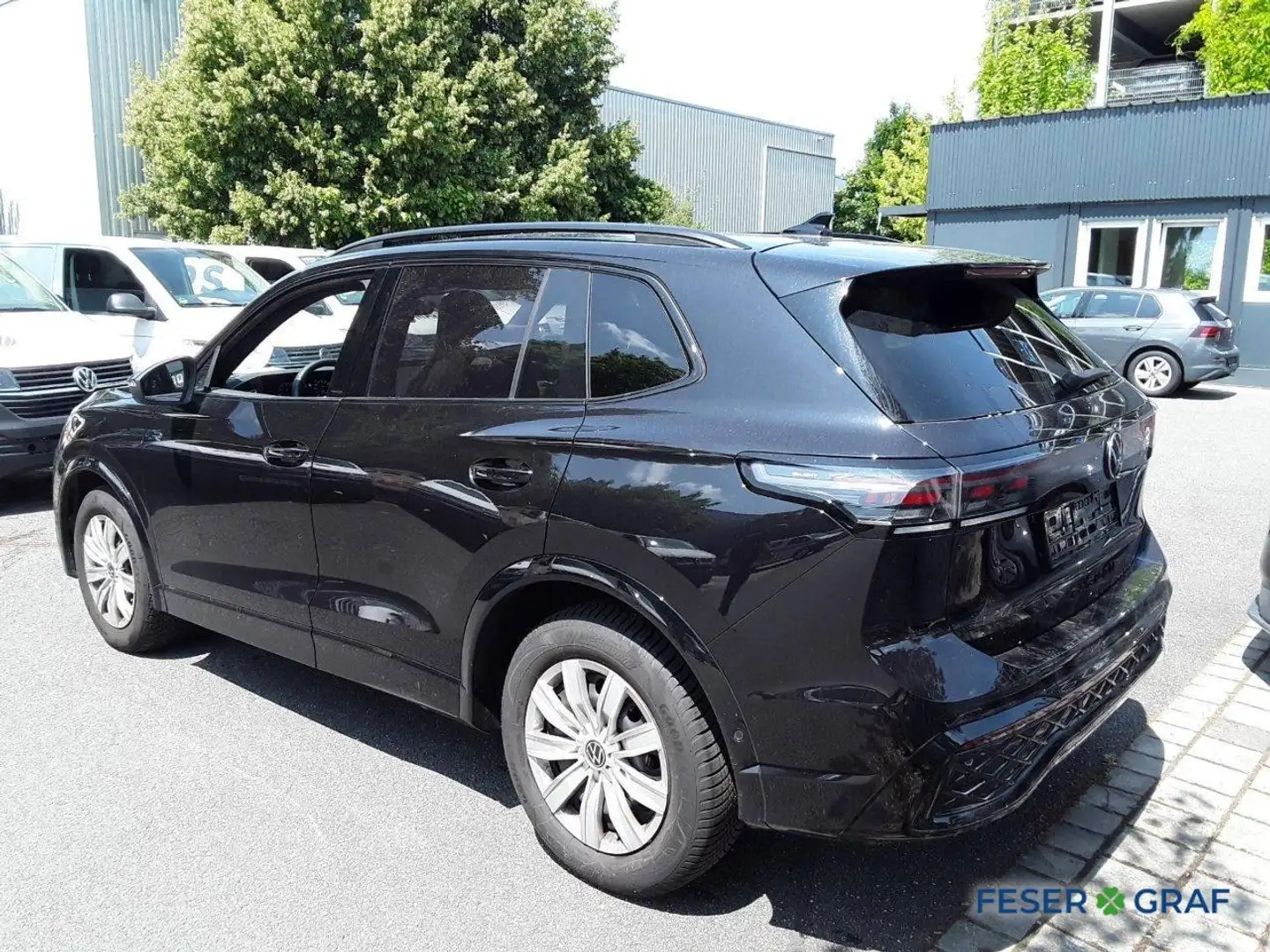 Volkswagen Tiguan 1.5 eTSI R-Line BlackStyle DSG IQ-Light / AreaView Schwarz - 2
