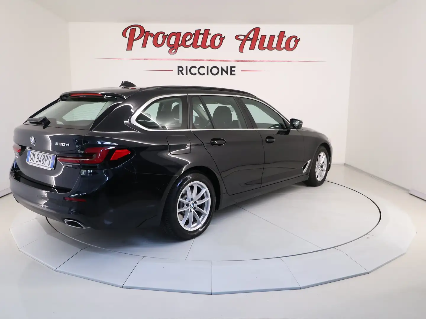 BMW 520 d Touring my 23 mhev 48V Business auto PELLE LED Zwart - 2