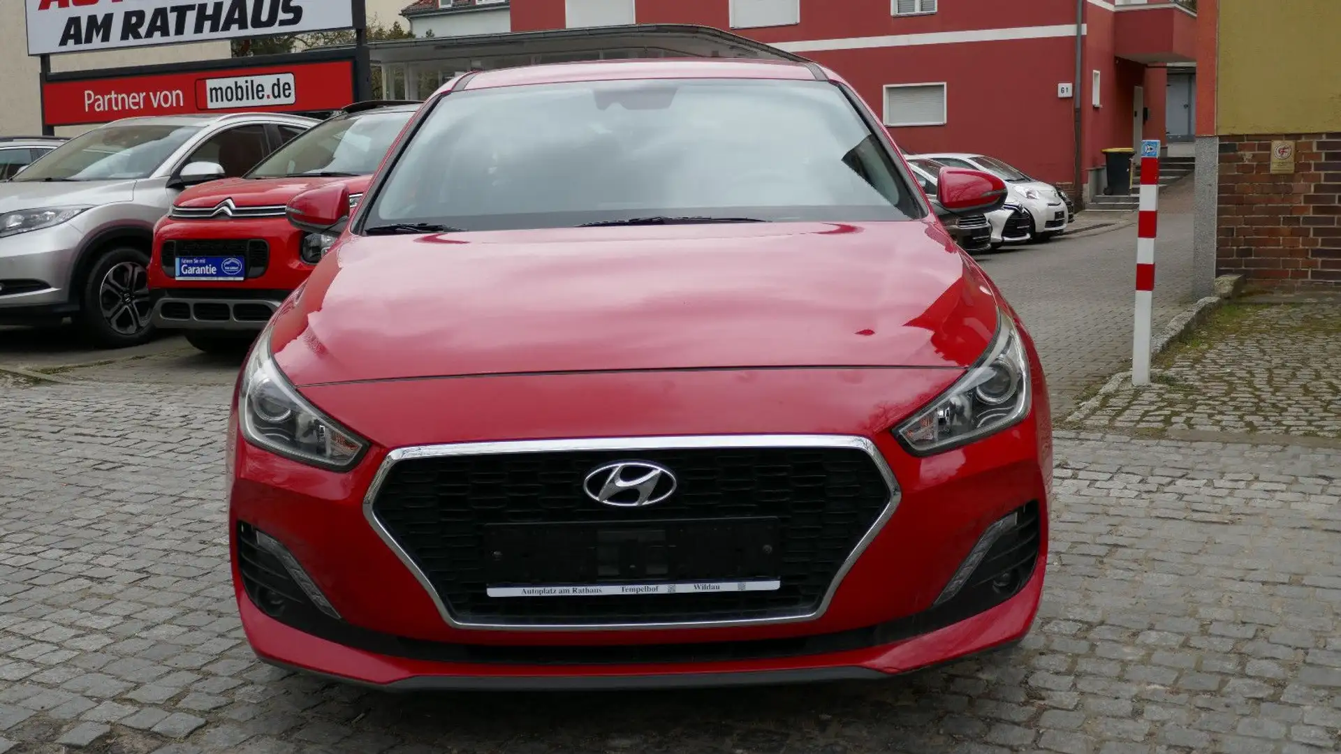 Hyundai i30 cw Select mit neuer Kupplung! Rot - 2