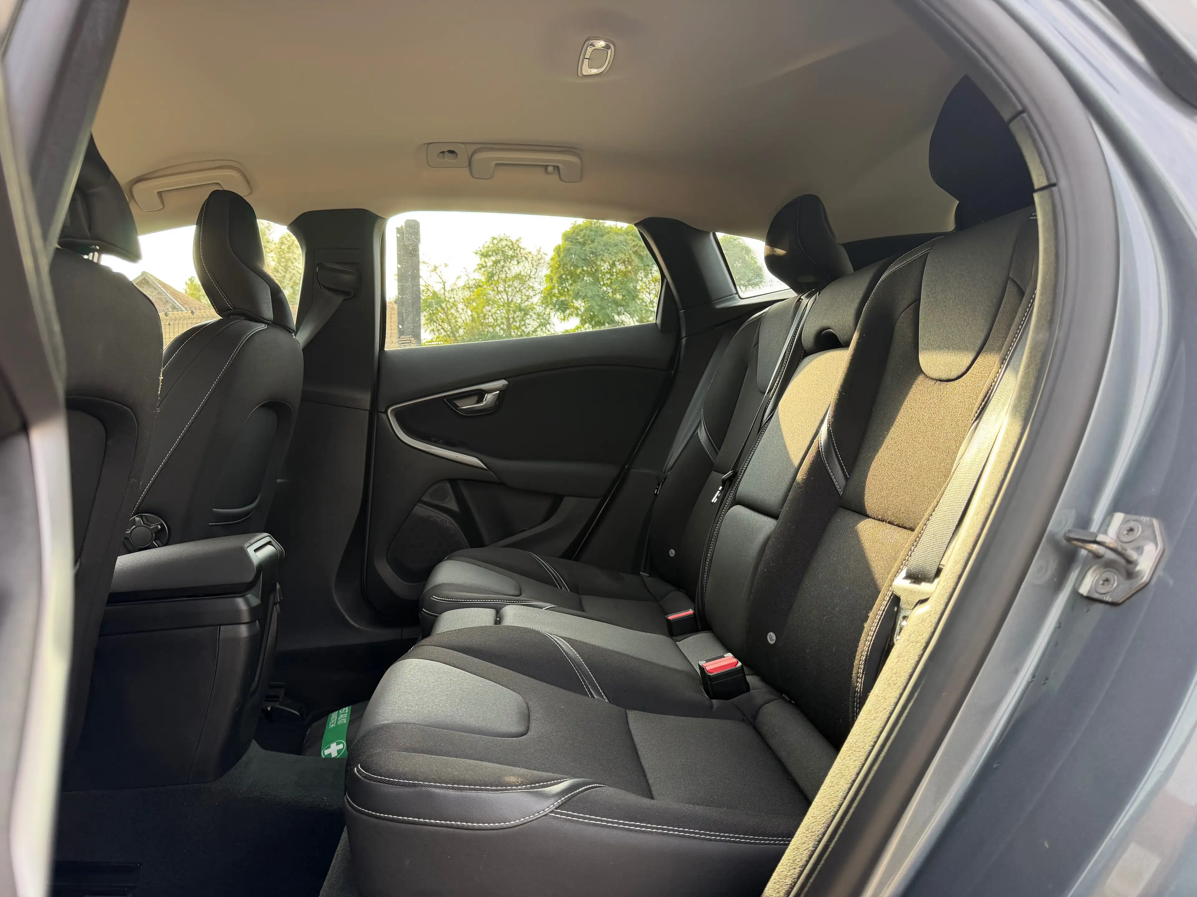 Volvo V40 V40 2.0D/Boite Automatique — photo 12