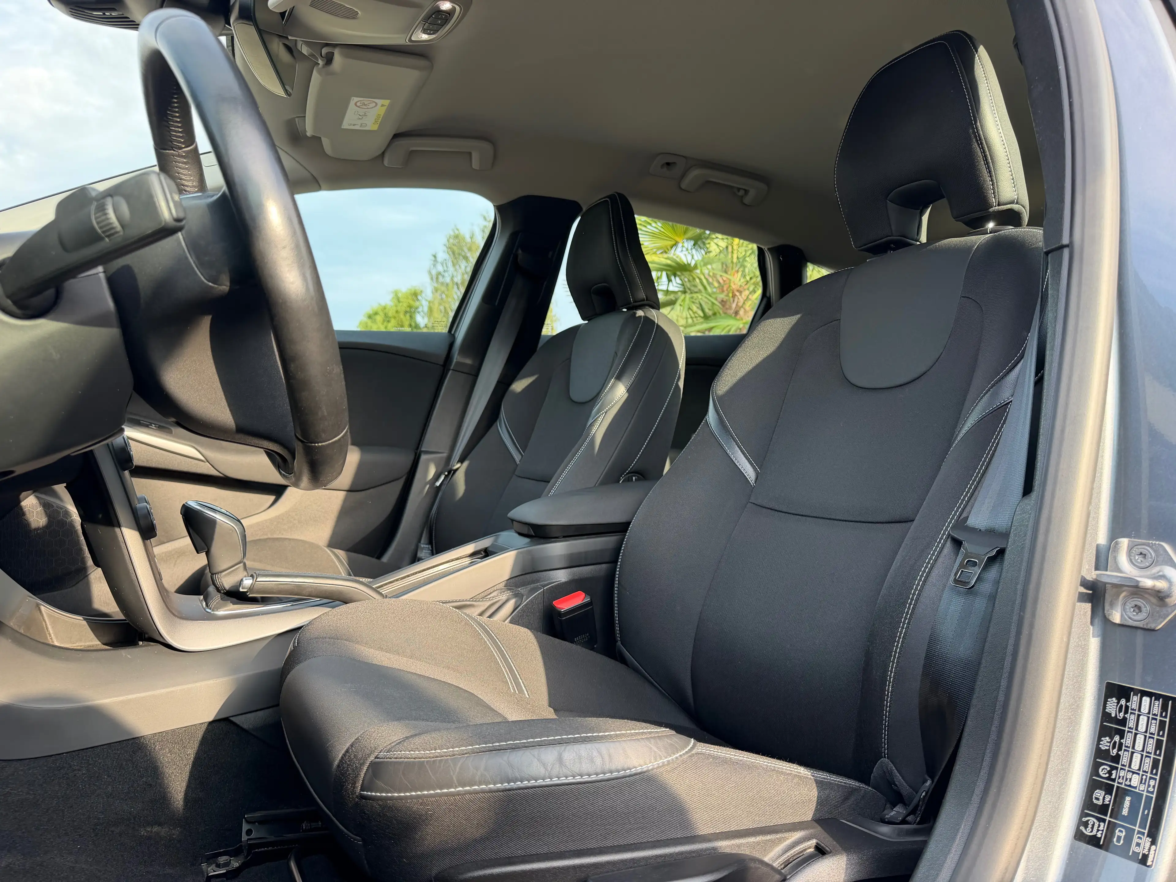 Volvo V40 V40 2.0D/Boite Automatique — photo 8
