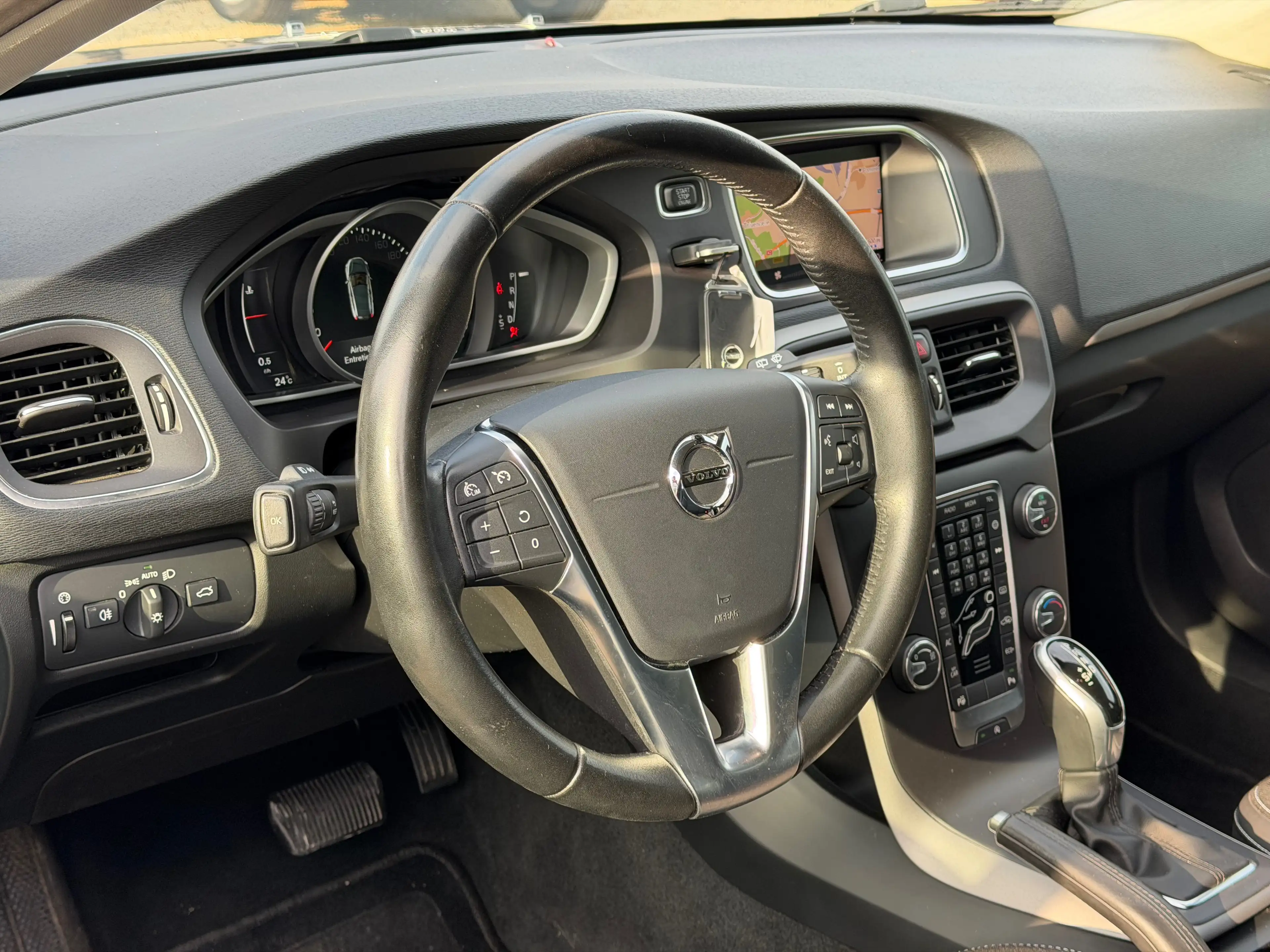 Volvo V40 V40 2.0D/Boite Automatique — photo 7