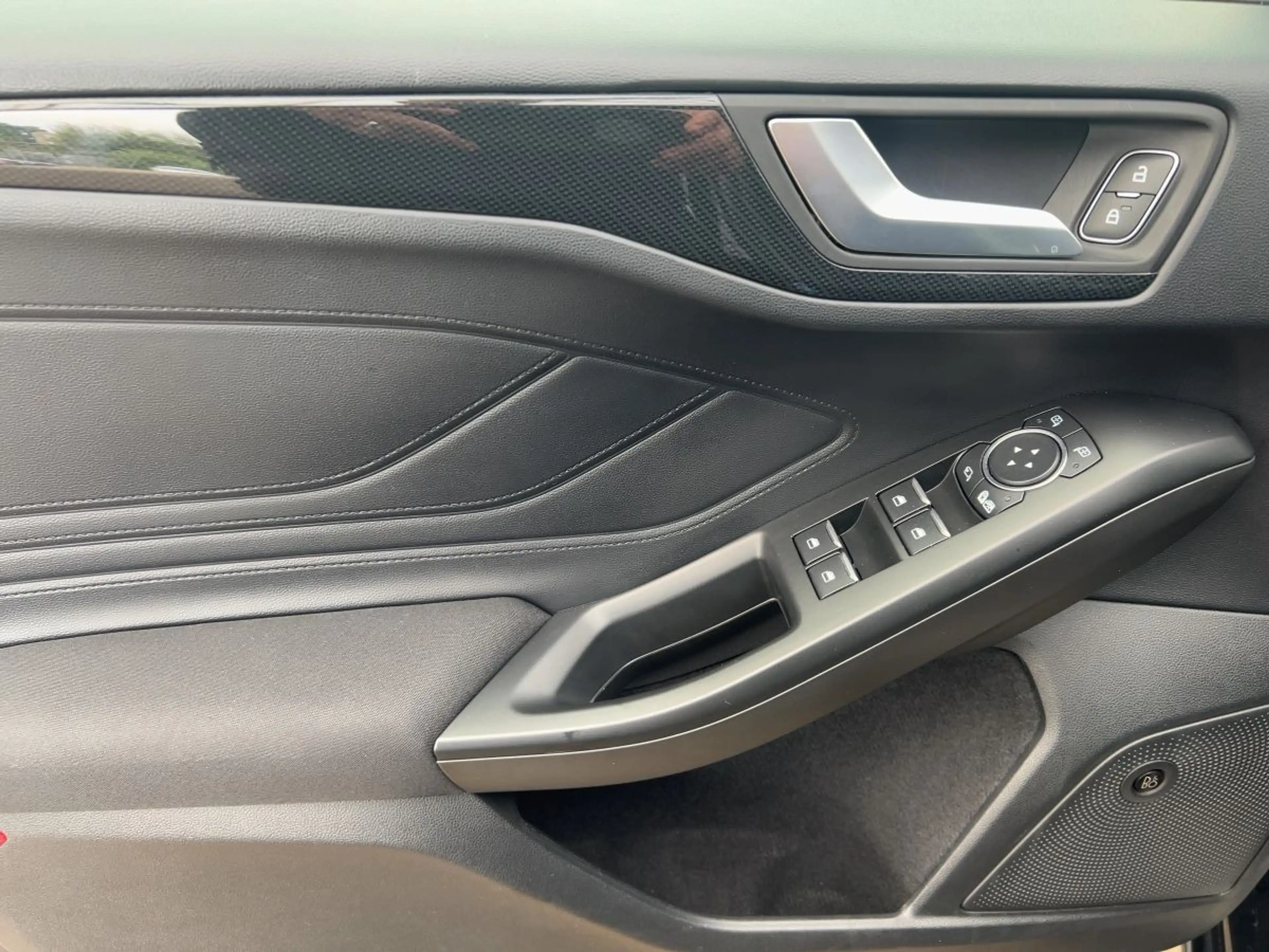 Ford Focus Turnier 1.0 EcoBoost Hybrid ST-Line 6-Gang — photo 11