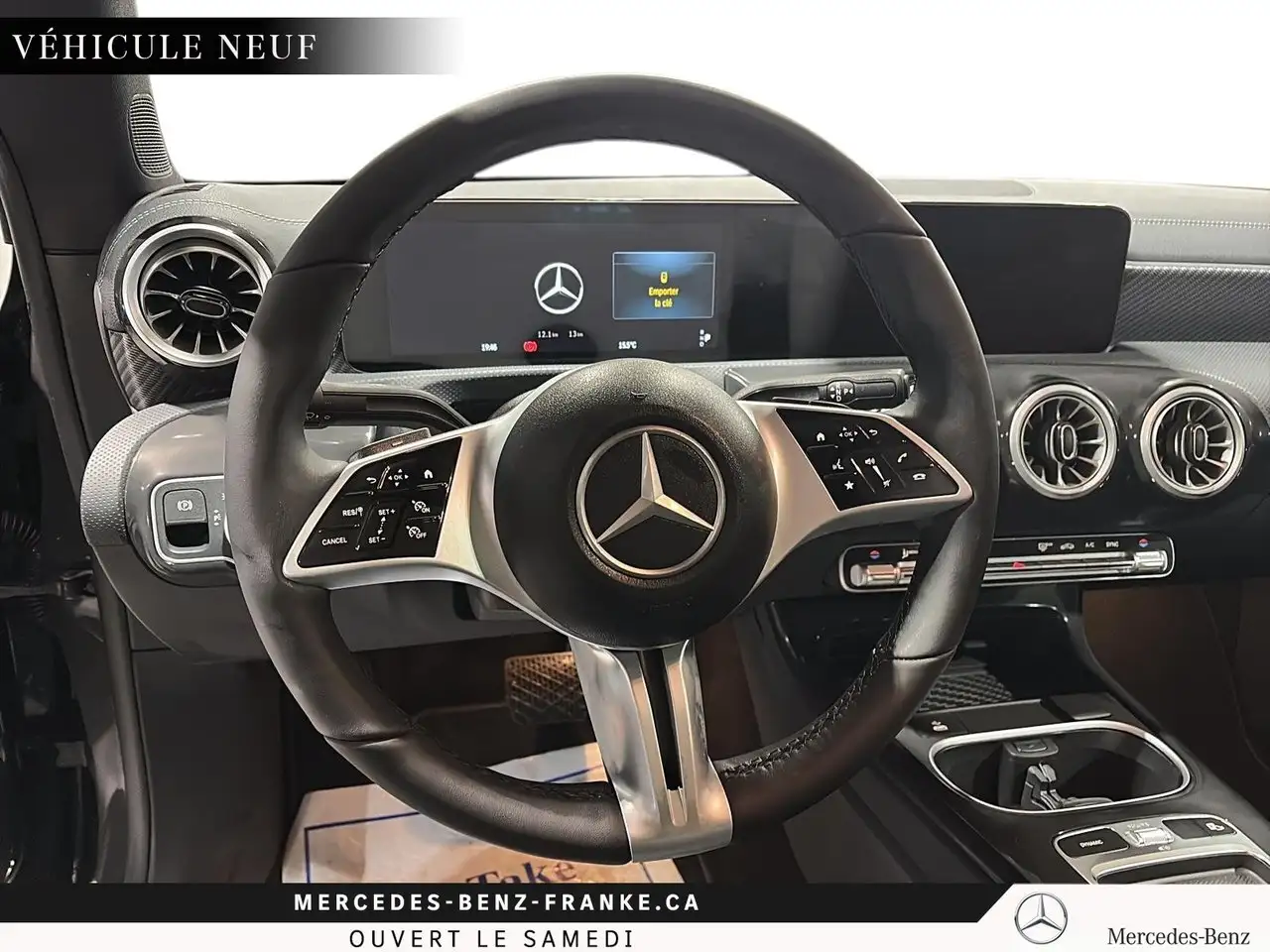 Mercedes-Benz CLA снимка Mercedes-Benz CLA