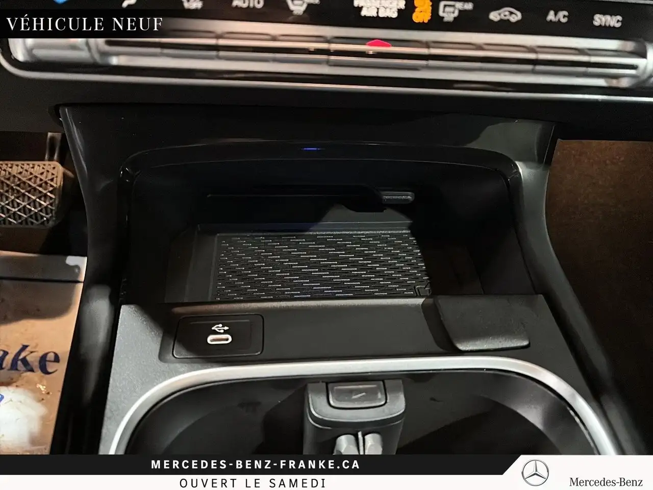Mercedes-Benz CLA снимка Mercedes-Benz CLA