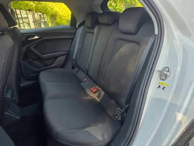 Audi A1 view 8