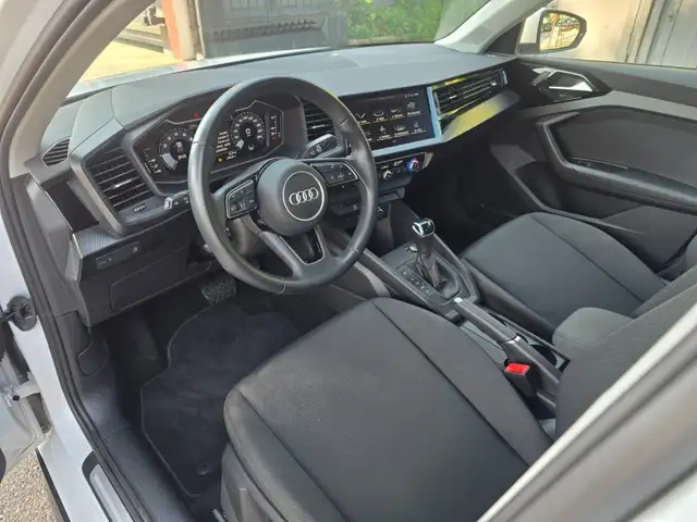 Audi A1 view 3