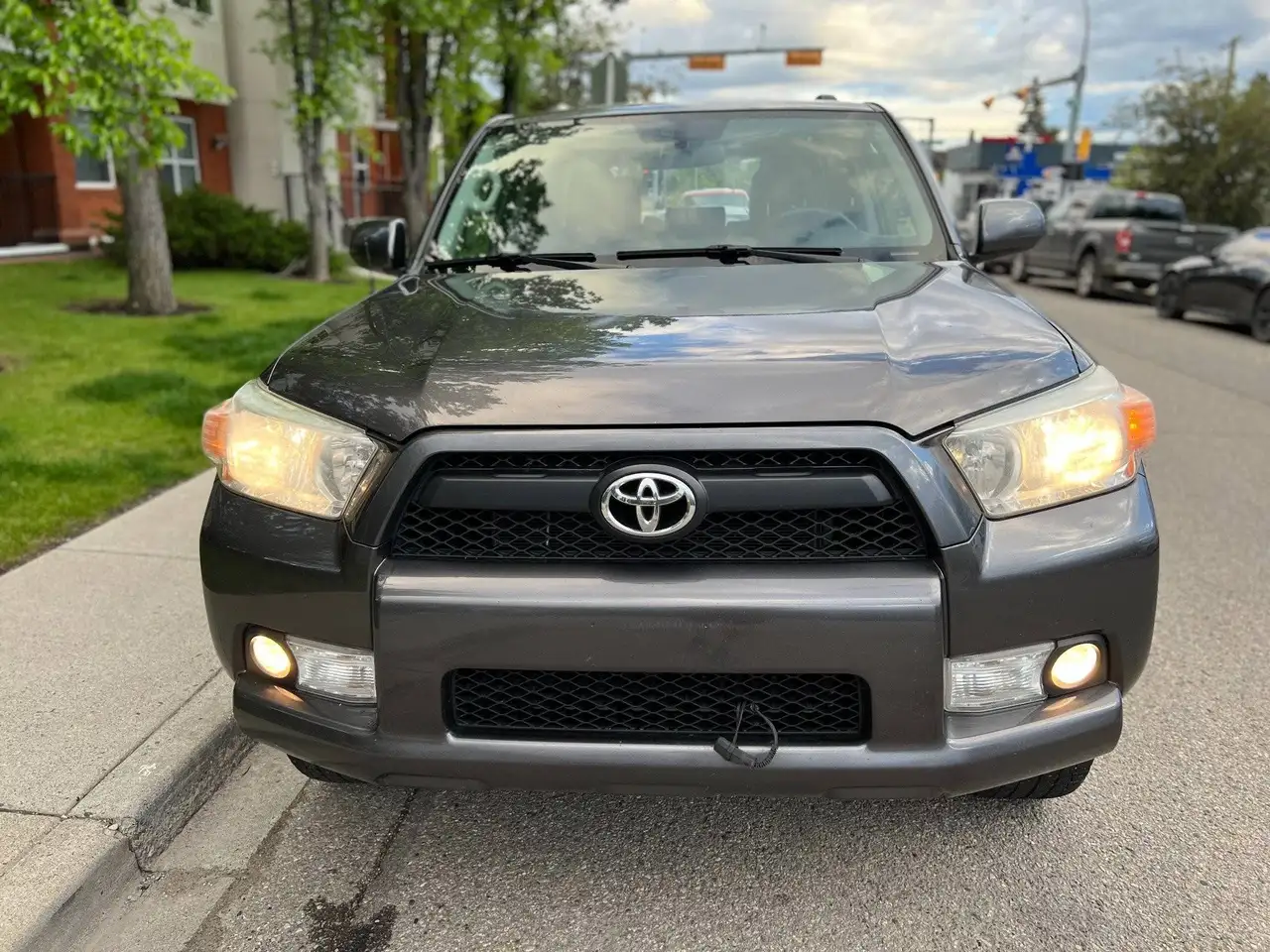 Toyota 4-Runner снимка Toyota 4-Runner