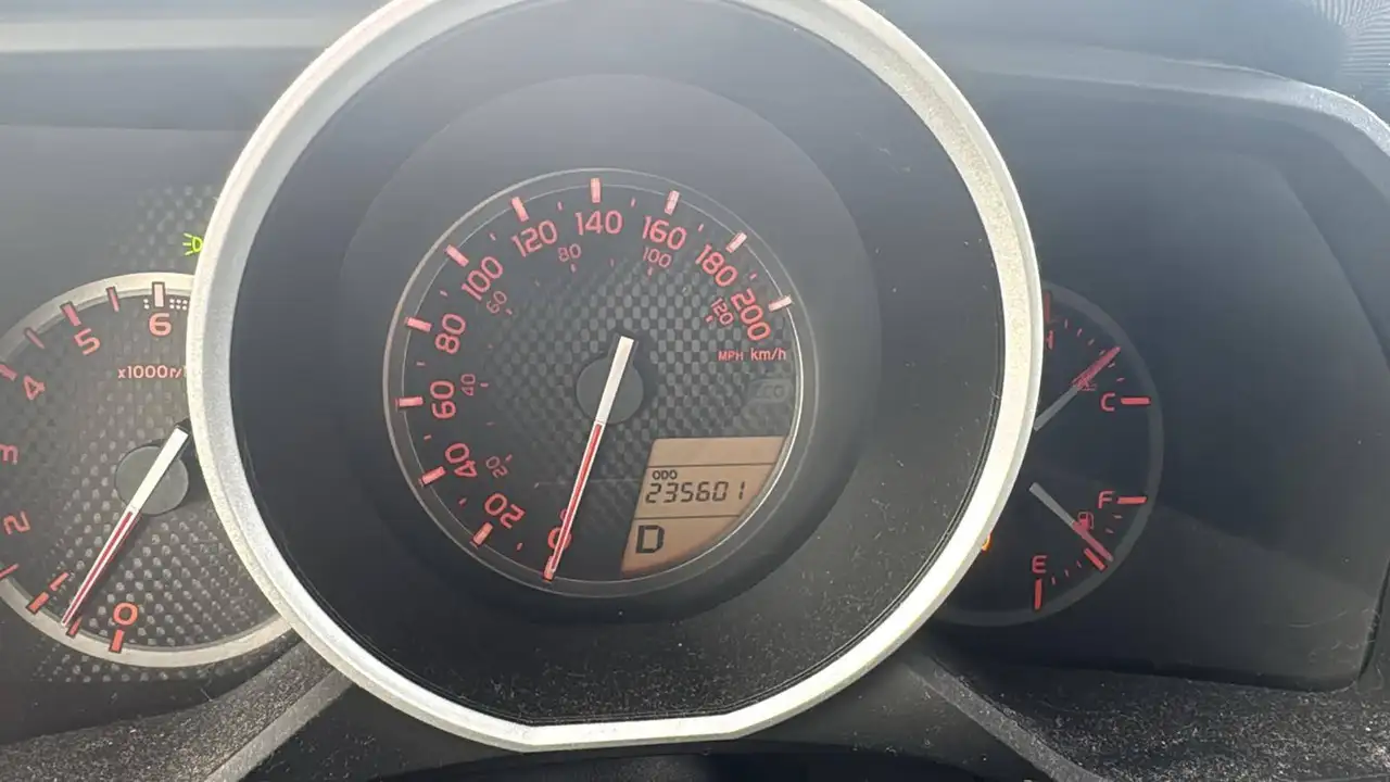 Toyota 4-Runner снимка Toyota 4-Runner