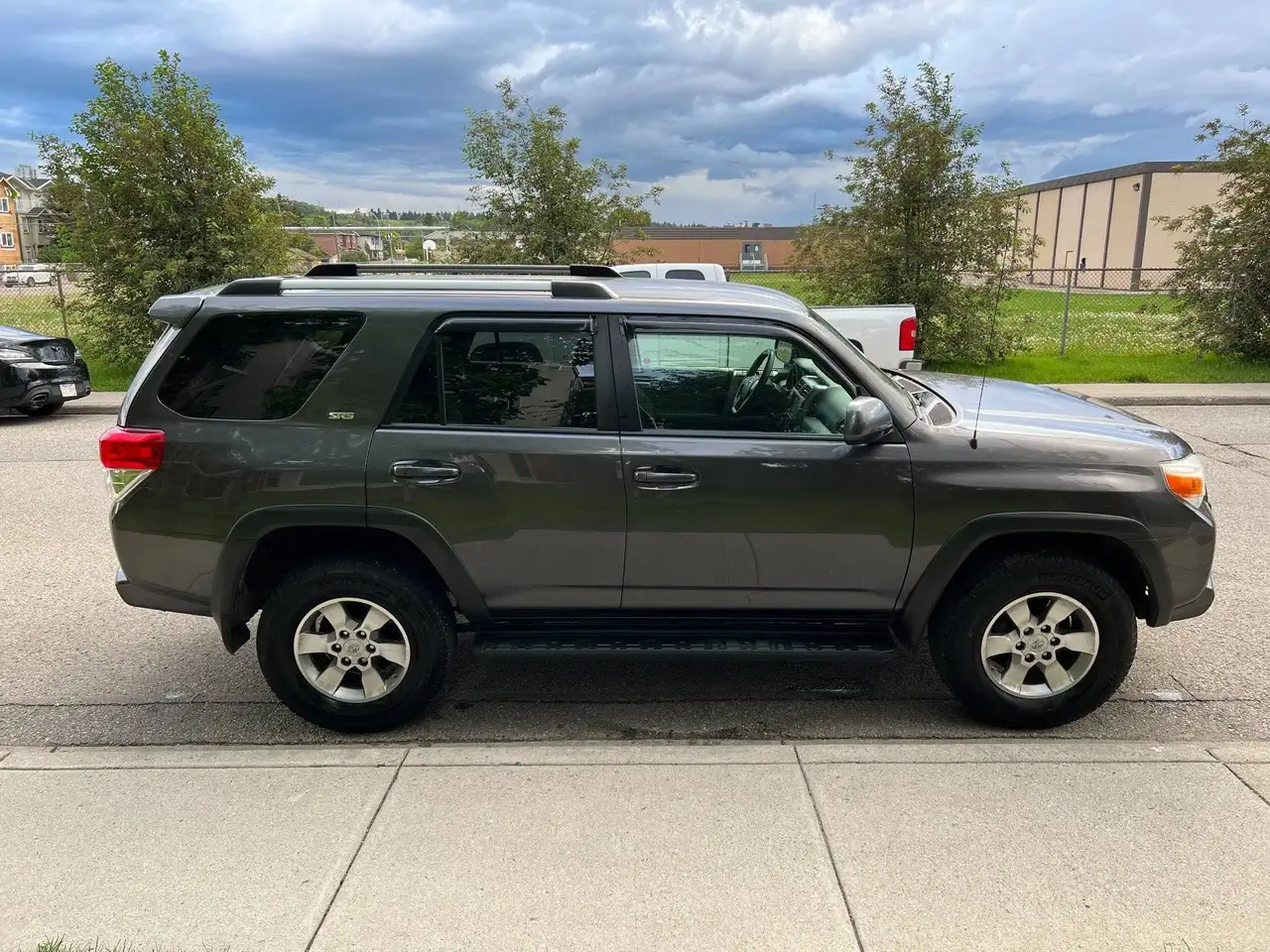 Toyota 4-Runner снимка Toyota 4-Runner