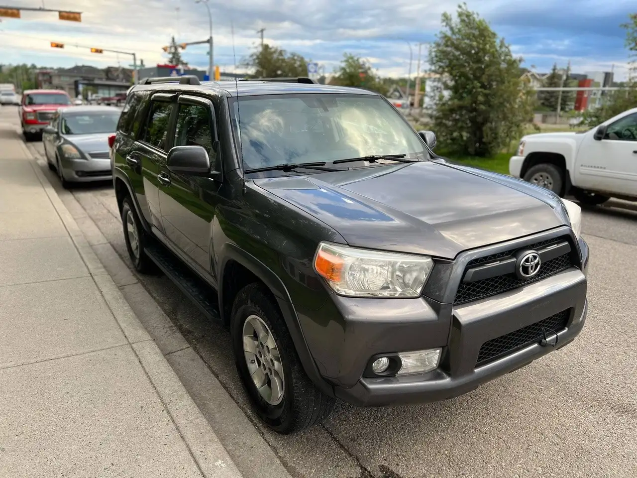 Toyota 4-Runner снимка Toyota 4-Runner