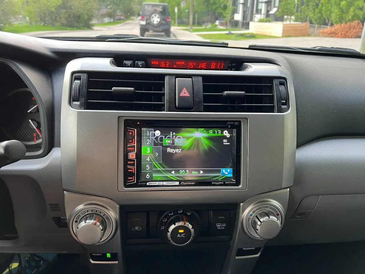 Toyota 4-Runner снимка Toyota 4-Runner