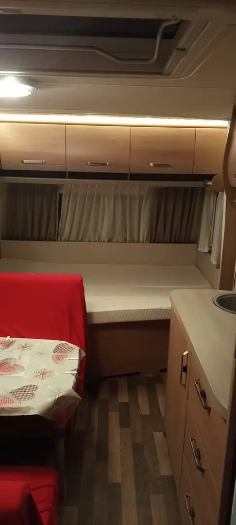 Caravans-Wohnm Knaus 500 KD Білий - 2