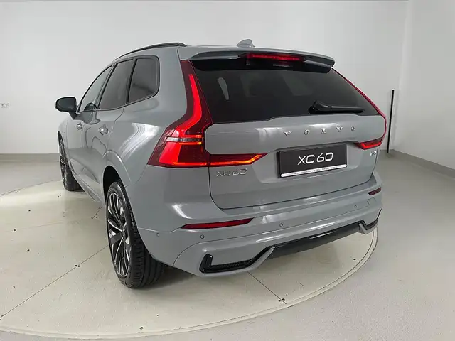Volvo XC60 T6 AWD PHEV 4 Life 18,8kWh Plus Dark Aut. | Sta... Ansicht 4