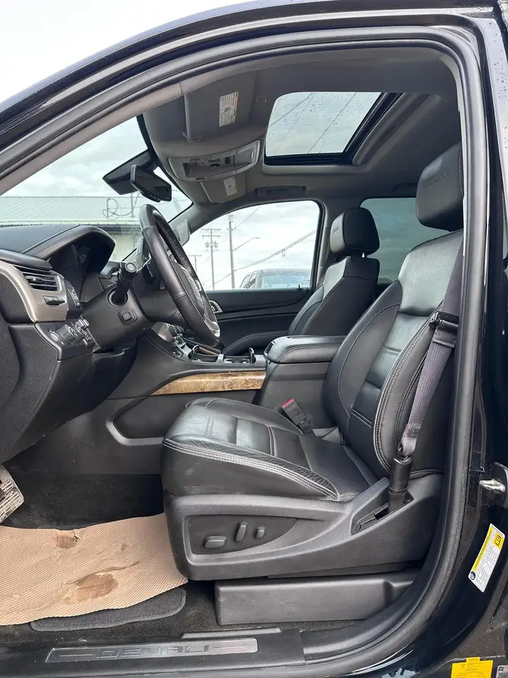 GMC Yukon снимка GMC Yukon