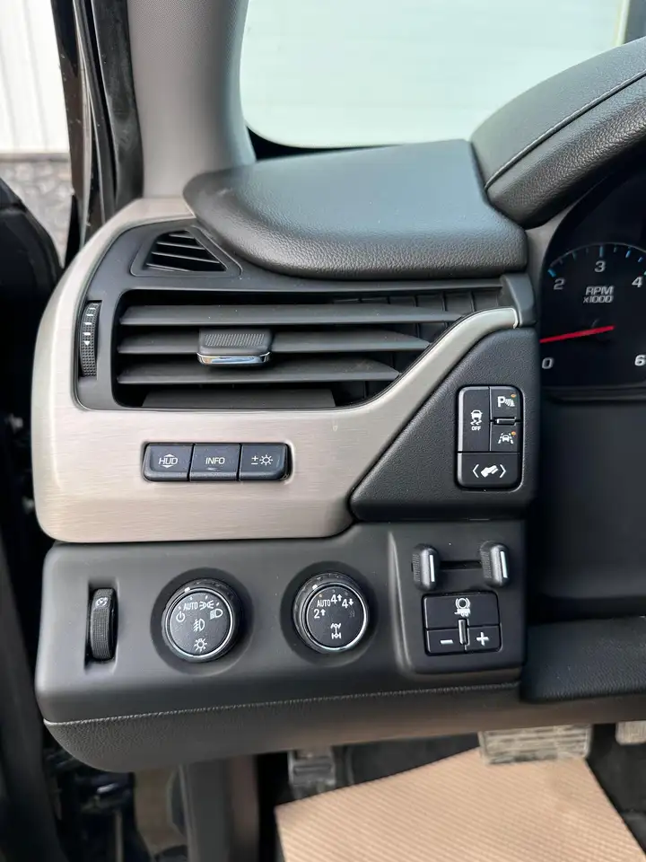 GMC Yukon снимка GMC Yukon