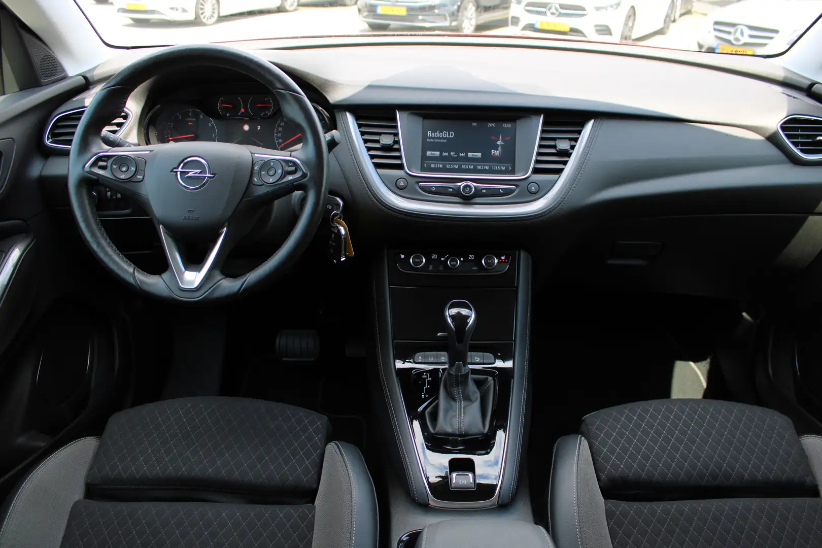 Opel Grandland X 1.2 Turbo 130pk Automaat Innovation AGR CARPLAY WI Rood - 2