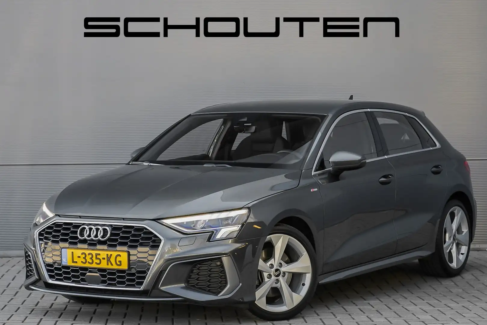 Audi A3 Sportback 35 TFSI S-Edition CarPlay ACC 18 Inch Grijs - 1