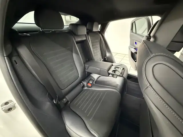 Mercedes-Benz 300 view 13