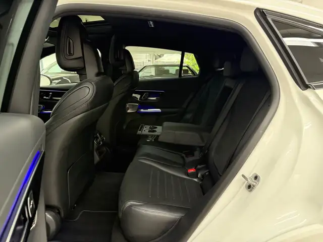Mercedes-Benz 300 view 15