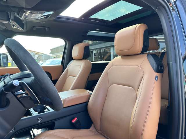 Land Rover Defender 90 V8*Black Pack Leder Tan Ebony ACC 22" AHK Pano*
